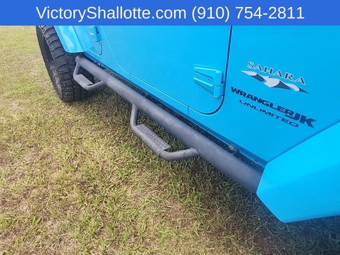 Used 2018 Jeep Wrangler Unlimited Sahara AWD/4WD image 22