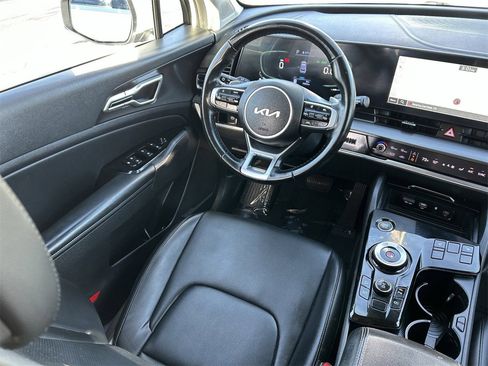 Used 2024 Kia Sportage EX image 15