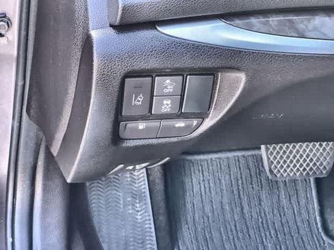 Used 2018 Acura TLX w/ Technology Package FWD image 29