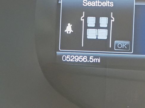 Used 2024 Ford Edge Titanium image 2