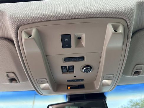 Used 2015 GMC Yukon Denali w/ Touring Package image 44