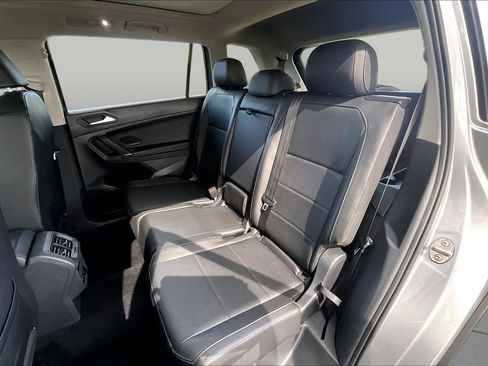 Used 2020 Volkswagen Tiguan SE w/ Panoramic Sunroof Package FWD image 20