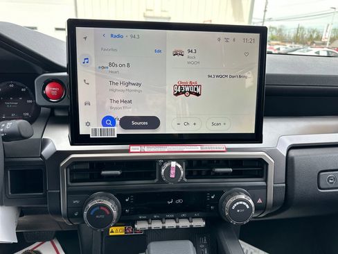 New 2026 Toyota 4Runner TRD Off-Road Premium AWD/4WD image 23