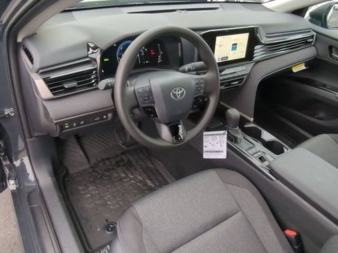 Used 2026 Toyota Camry LE image 9