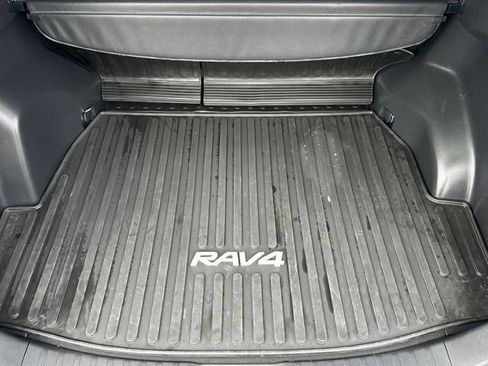 Certified 2025 Toyota RAV4 XLE w/ Convenience Package FWD image 19
