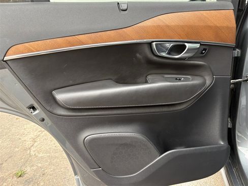 Used 2017 Volvo XC90 T6 Inscription w/ Vision Package image 24