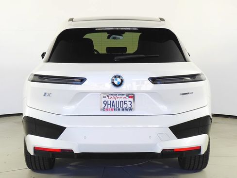 Used 2024 BMW iX xDrive50 w/ Sport Package AWD/4WD image 7