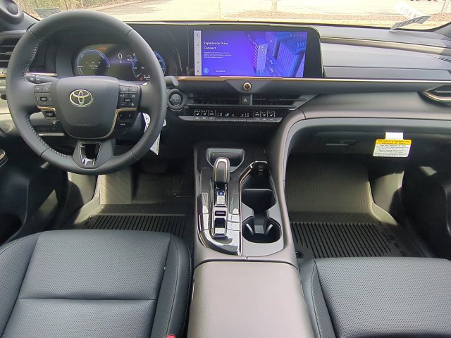Used 2025 Toyota Crown AWD/4WD image 14