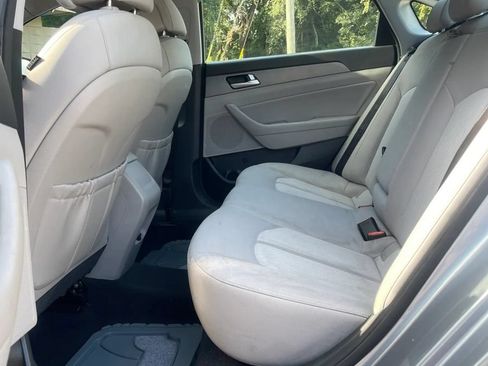 Used 2016 Hyundai Sonata SE FWD image 12