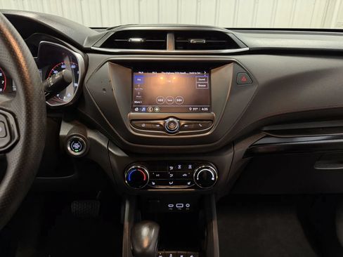 Used 2022 Chevrolet TrailBlazer RS FWD image 30