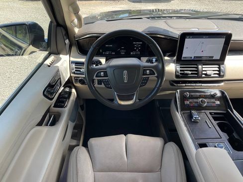 Used 2021 Lincoln Navigator L Reserve w/ Luxury Package AWD/4WD image 15