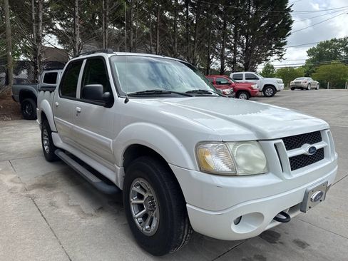 Used 2005 Ford Explorer Sport Trac XLT AWD/4WD image 12