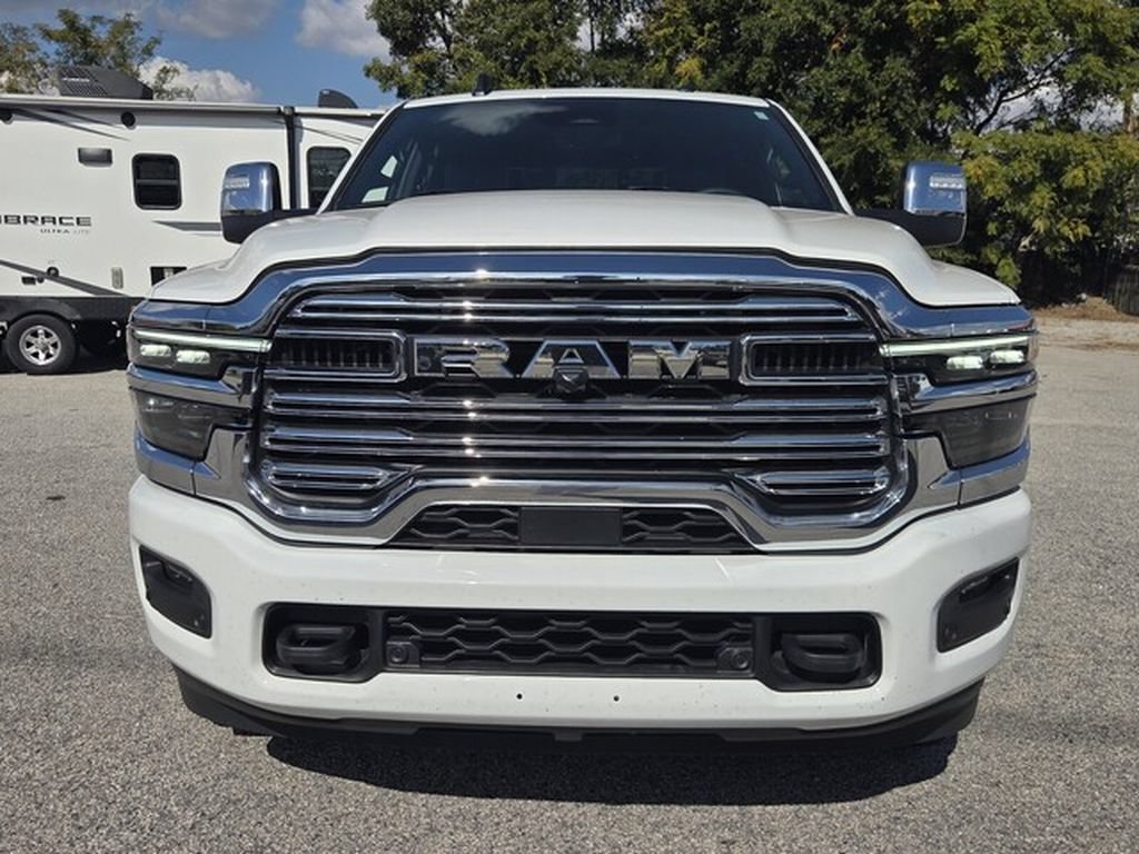 Used 2026 RAM 2500 Laramie AWD/4WD image 13