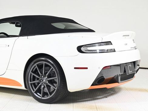 Used 2017 Aston Martin V12 Vantage S image 10