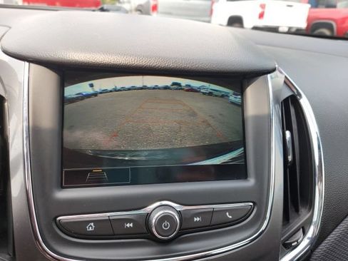 Used 2019 Chevrolet Cruze LT w/ Convenience Package FWD image 19