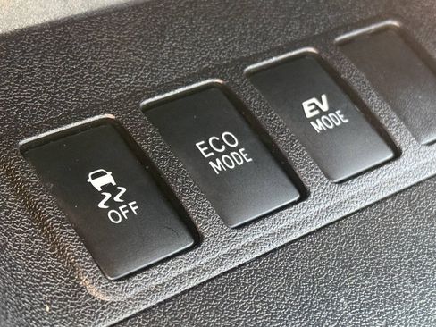 Used 2017 Toyota Highlander Limited Platinum AWD/4WD image 15