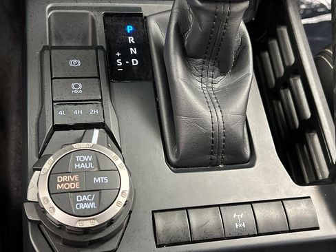 Used 2024 Toyota Tacoma TRD Off-Road AWD/4WD image 40