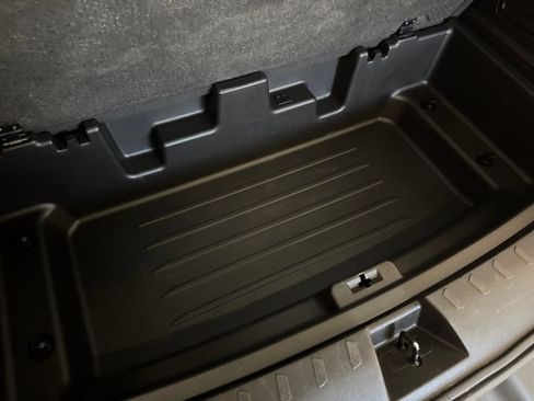 Used 2019 Chevrolet Traverse LT w/ LPO, Cargo Package AWD/4WD image 7