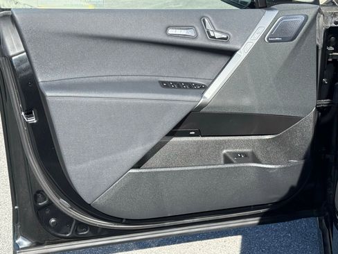 Used 2025 BMW iX M60 image 21