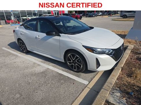 Certified 2025 Nissan Sentra SR FWD image 1