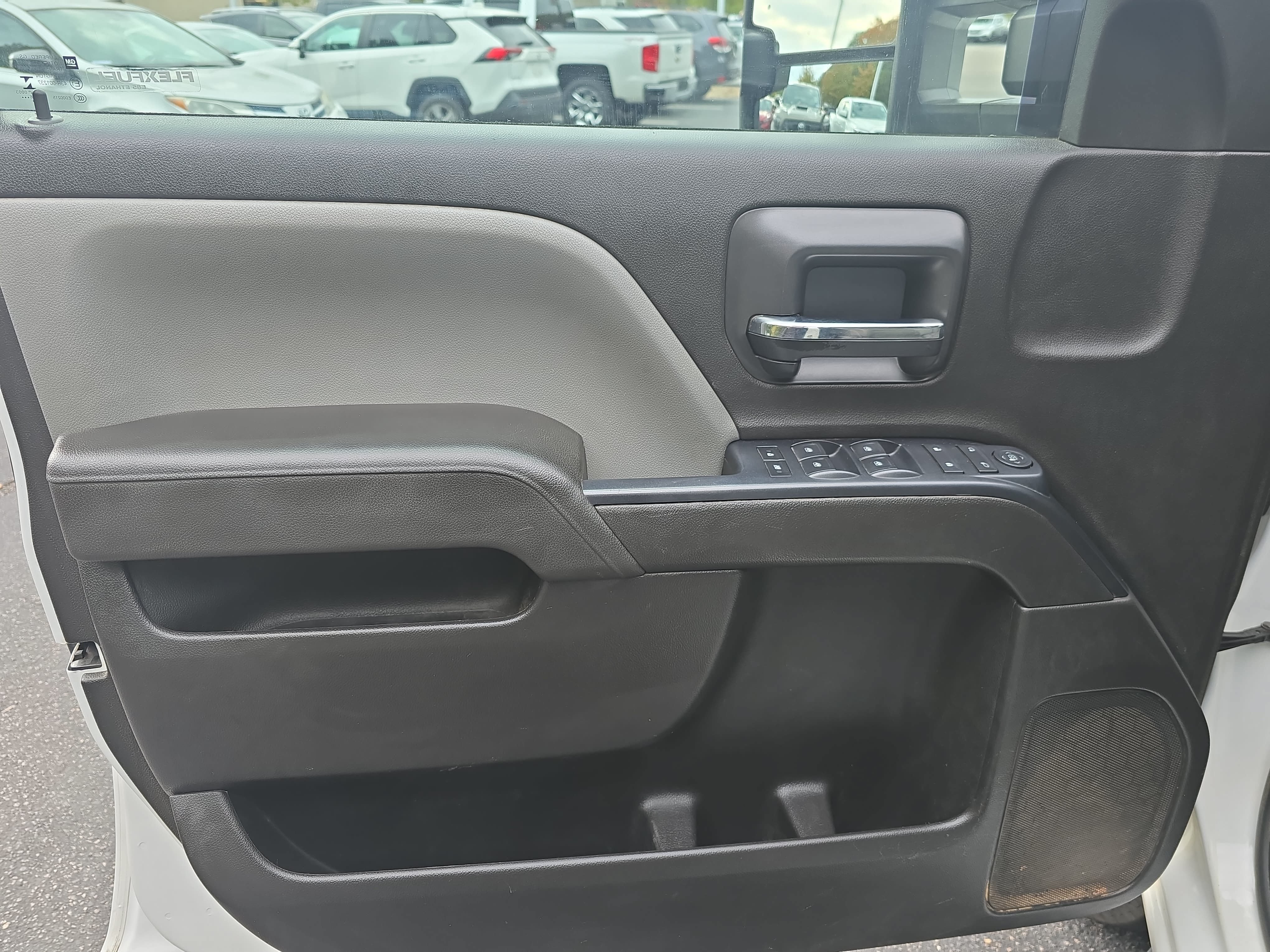 Used 2016 GMC Sierra 2500 4x4 Crew Cab w/ Sierra Convenience Package image 25