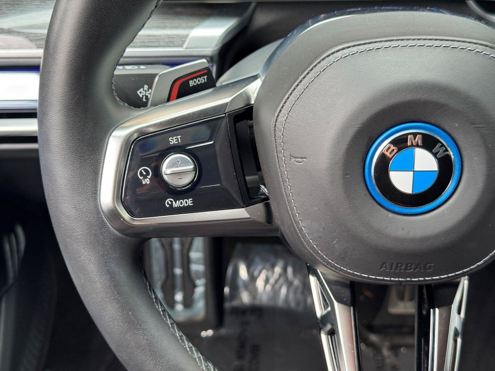 Used 2023 BMW i7 xDrive60 w/ Parking Assistance Package AWD/4WD image 22