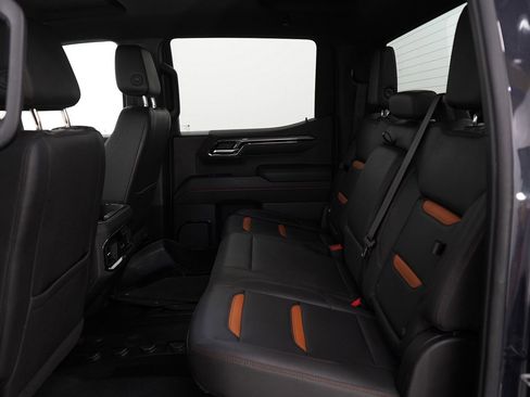 Used 2022 GMC Sierra 1500 AT4 image 17