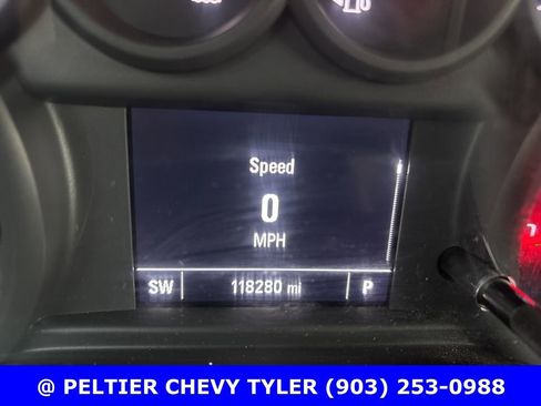 Used 2020 Chevrolet Silverado 1500 Custom w/ Custom Value Package image 21