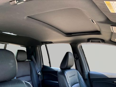 Used 2022 Honda Ridgeline Black Edition image 14