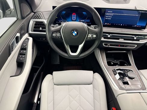Used 2025 BMW X5 sDrive40i w/ Premium Package RWD image 10