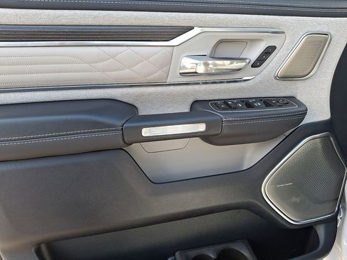 Used 2023 RAM 1500 Limited image 10