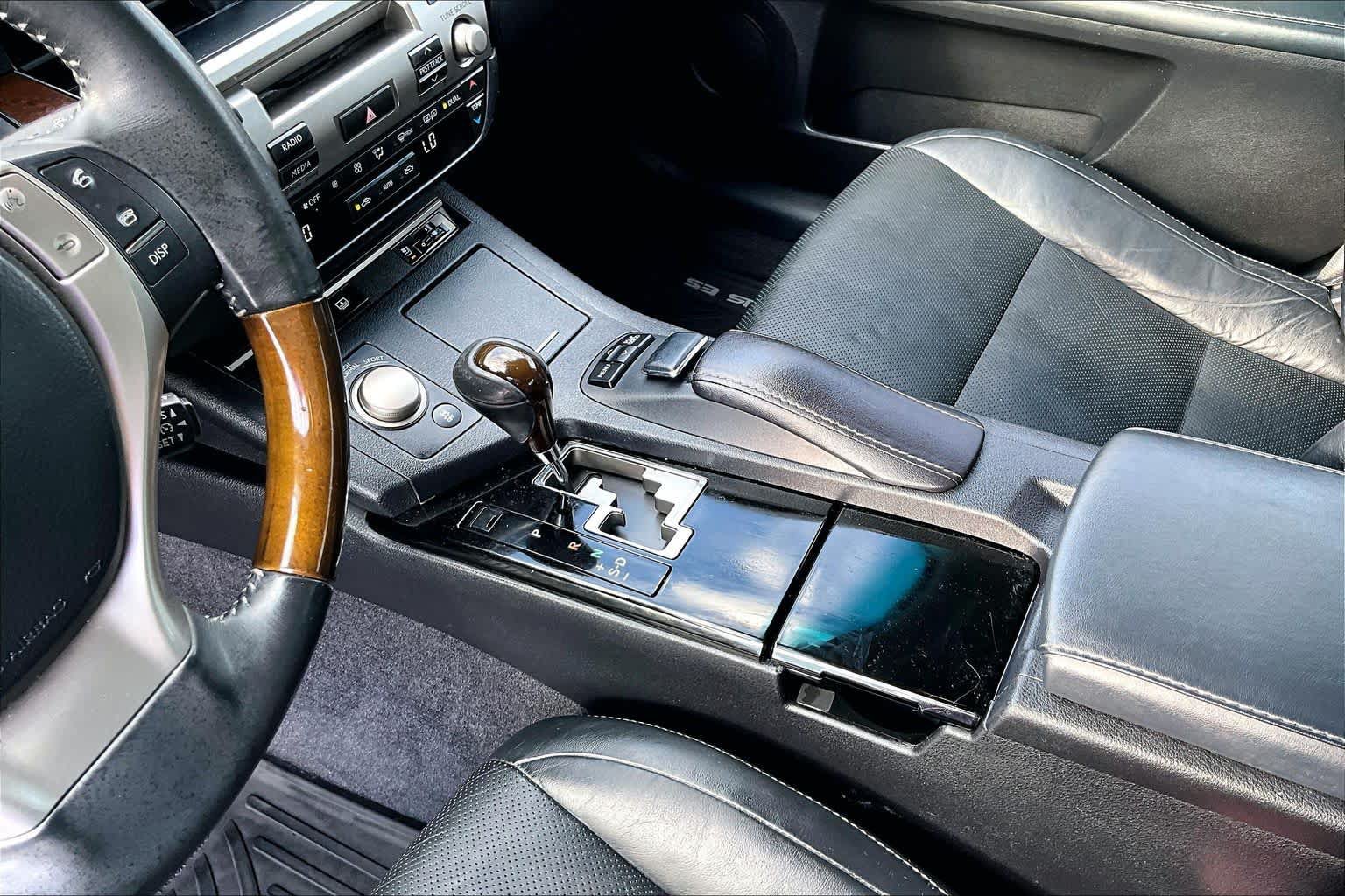 Used 2014 Lexus ES 350 w/ Luxury Package FWD image 17
