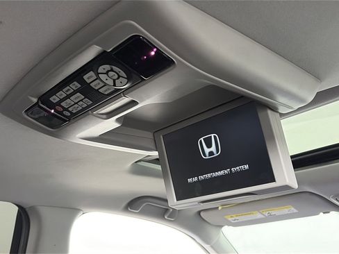 Used 2018 Honda Pilot Touring image 31