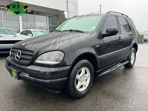 Used 2001 Mercedes-Benz ML 320 4MATIC image 1