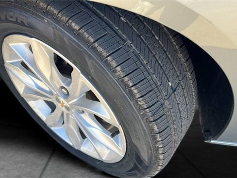 Used 2024 Chevrolet Malibu LT image 38