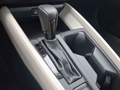 Certified 2025 Honda Accord LX image 12