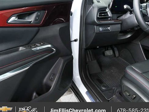New 2026 Chevrolet Traverse Z71 w/ Driver Confidence Package AWD/4WD image 7