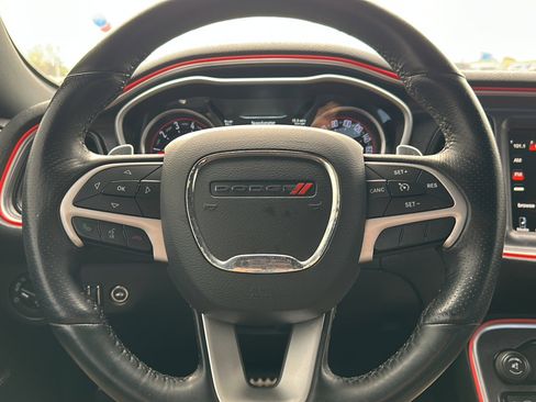 Used 2016 Dodge Challenger R/T Scat Pack w/ Leather Interior Group image 24