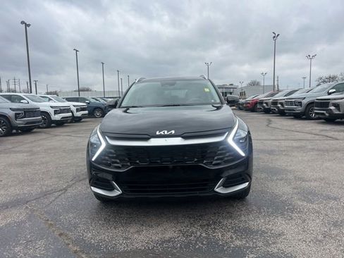 Used 2025 Kia Sportage EX image 8