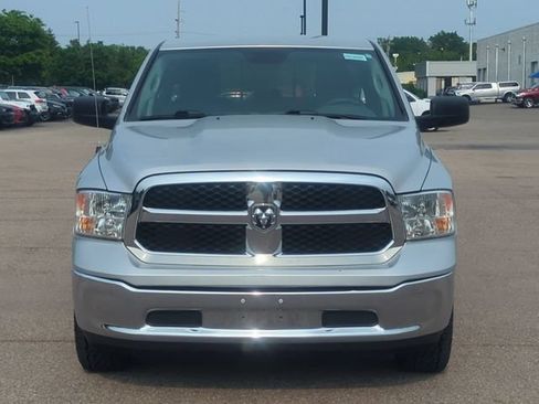 Used 2017 RAM 1500 Classic SLT AWD/4WD image 8