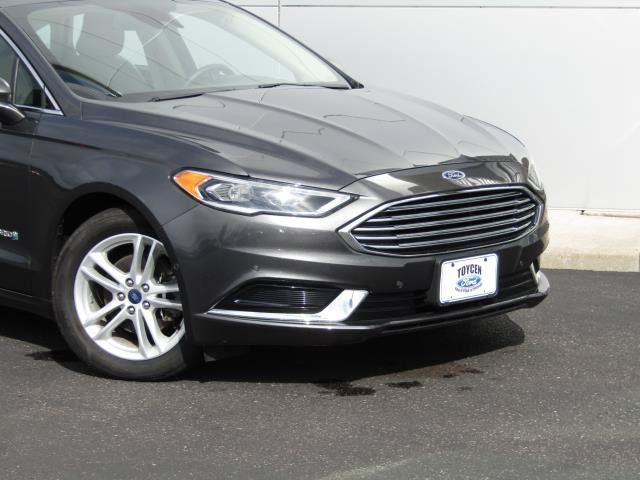 Certified 2018 Ford Fusion SE w/ Equipment Group 602A FWD image 4