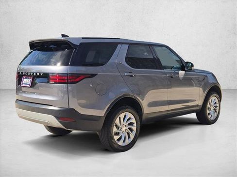 Used 2025 Land Rover Discovery S AWD/4WD image 5