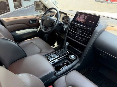 Used 2024 INFINITI QX80 Premium Select w/ Cargo Package AWD/4WD image 5
