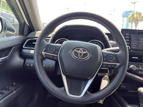 Used 2021 Toyota Camry LE FWD image 9