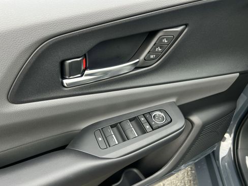 New 2026 Toyota Prius Limited image 15