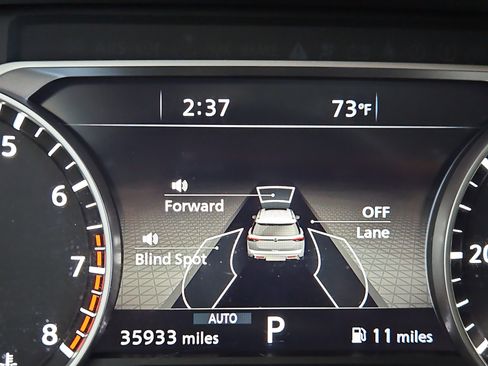 Used 2023 Nissan Pathfinder SL AWD/4WD image 15