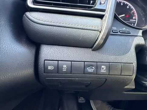 Used 2021 Toyota Camry SE FWD image 15