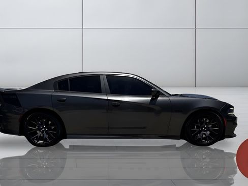 Used 2017 Dodge Charger R/T RWD image 8