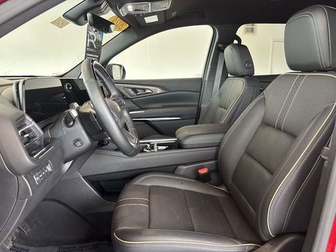 Certified 2024 Chevrolet Traverse RS image 25