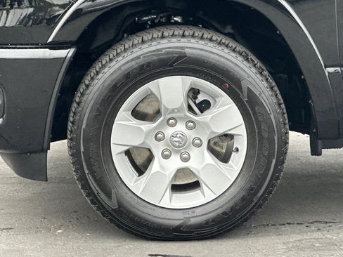 Used 2025 RAM 1500 Big Horn AWD/4WD image 25
